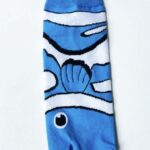 جوارب على شكل سمكة لون أزرق