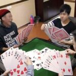 بطاقات لعب بحجم ضخم