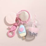 سلسلة مفاتيح على شكل الحليب الفقاعي والأيس كريم